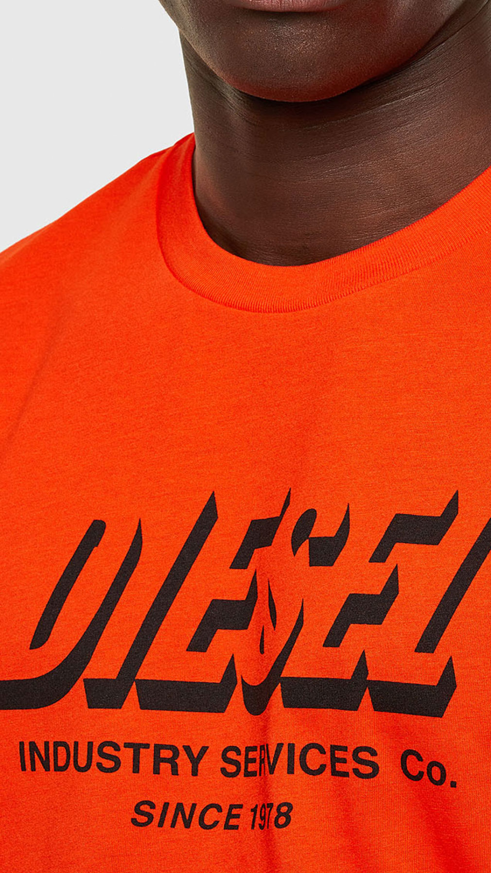 Camiseta diesel manga corta con logo
