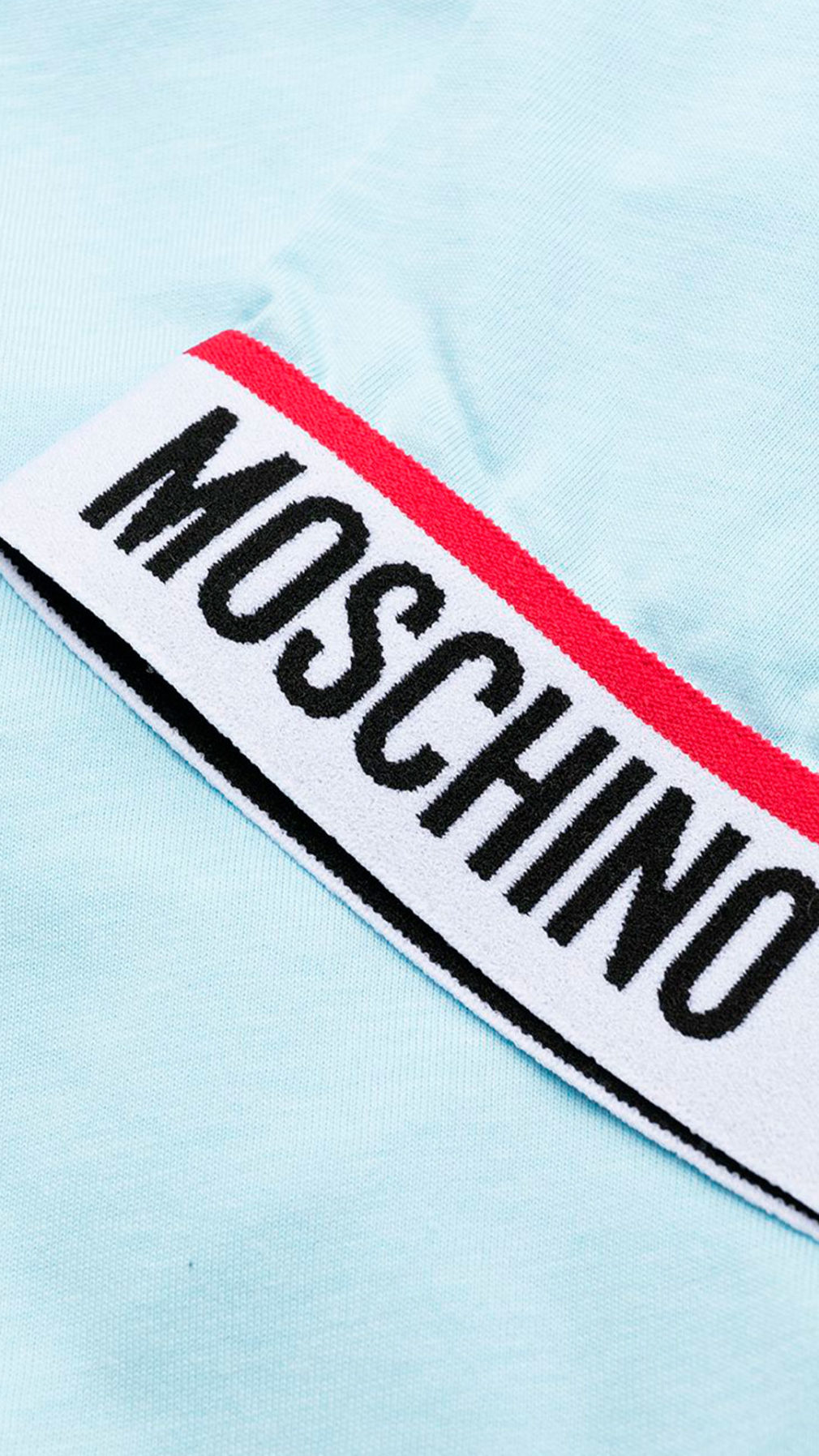 Camiseta moschino manga corta con logo en manga