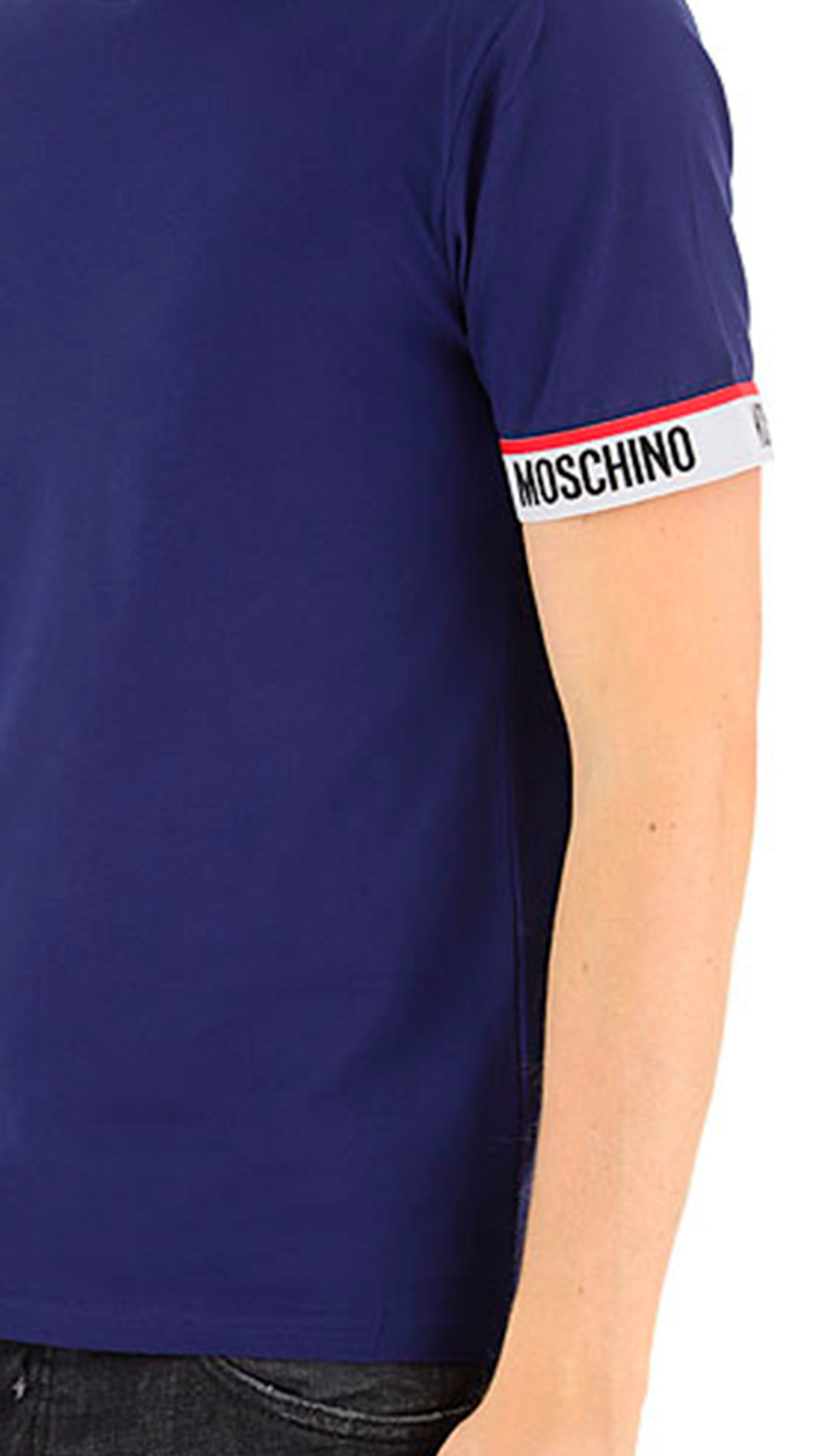 Camiseta moschino manga corta con logo en manga