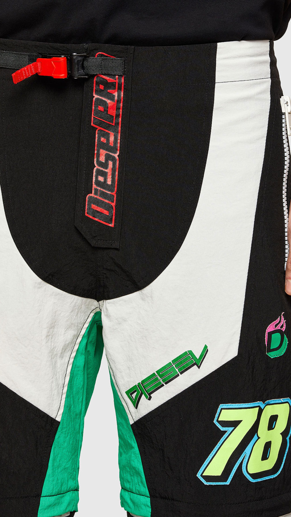 Pantalones diesel en nailon con perneras extraíbles
