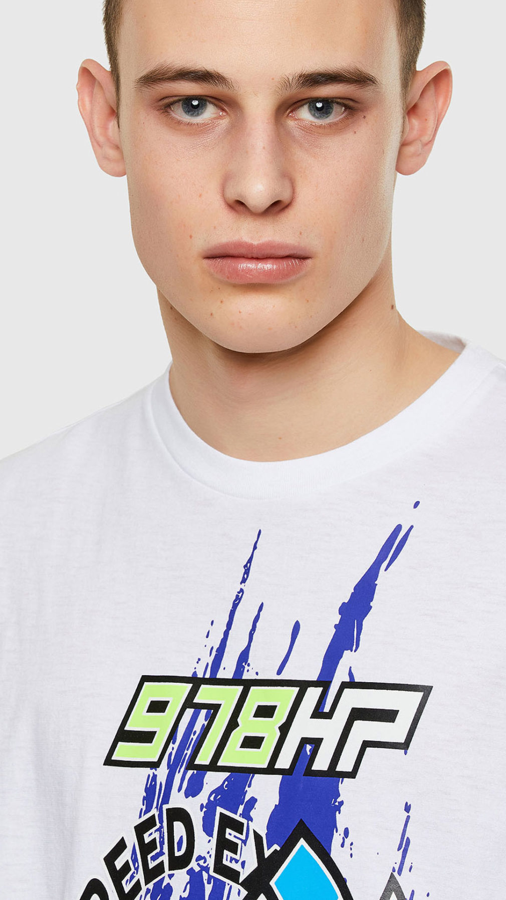 Camiseta diesel sin mangas estampado engomado