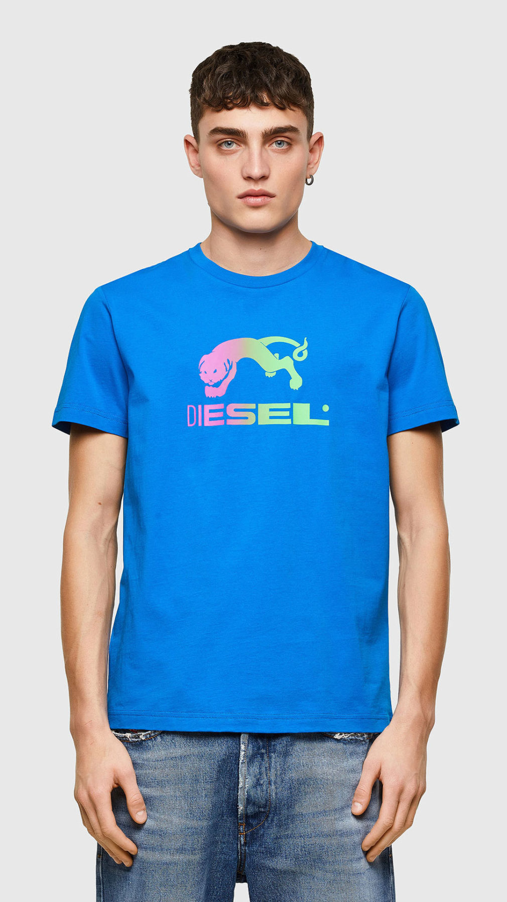 Camiseta diesel manga corta logo en la parte delantera
