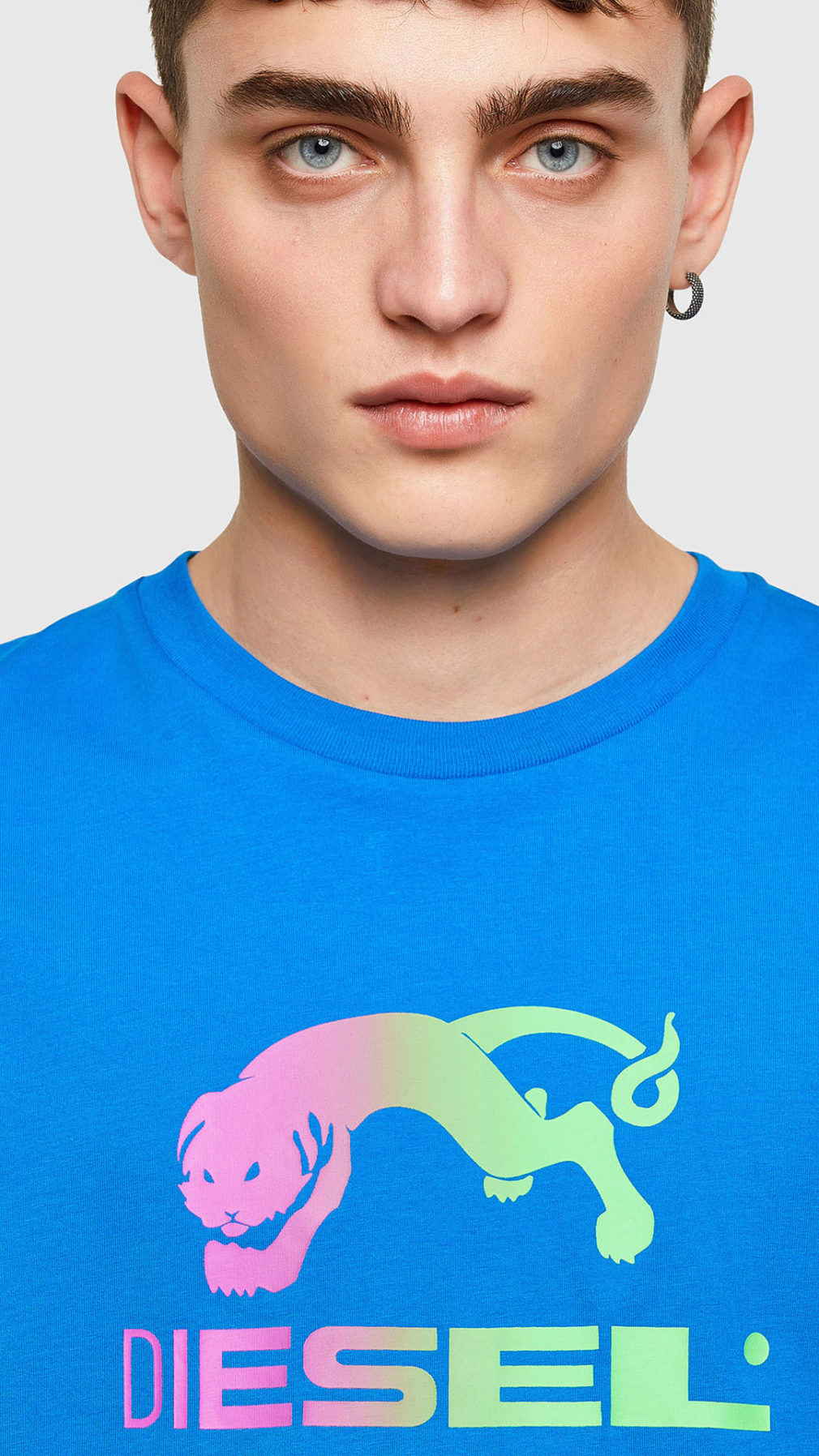 Camiseta diesel manga corta logo en la parte delantera