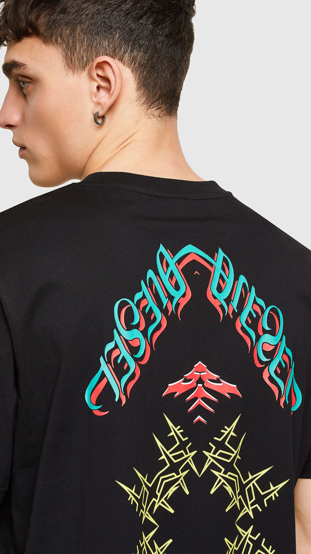 Camiseta diesel manga corta con motivos gráficos en la espalda