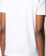 Camiseta moschino manga corta con motivo floral en logo