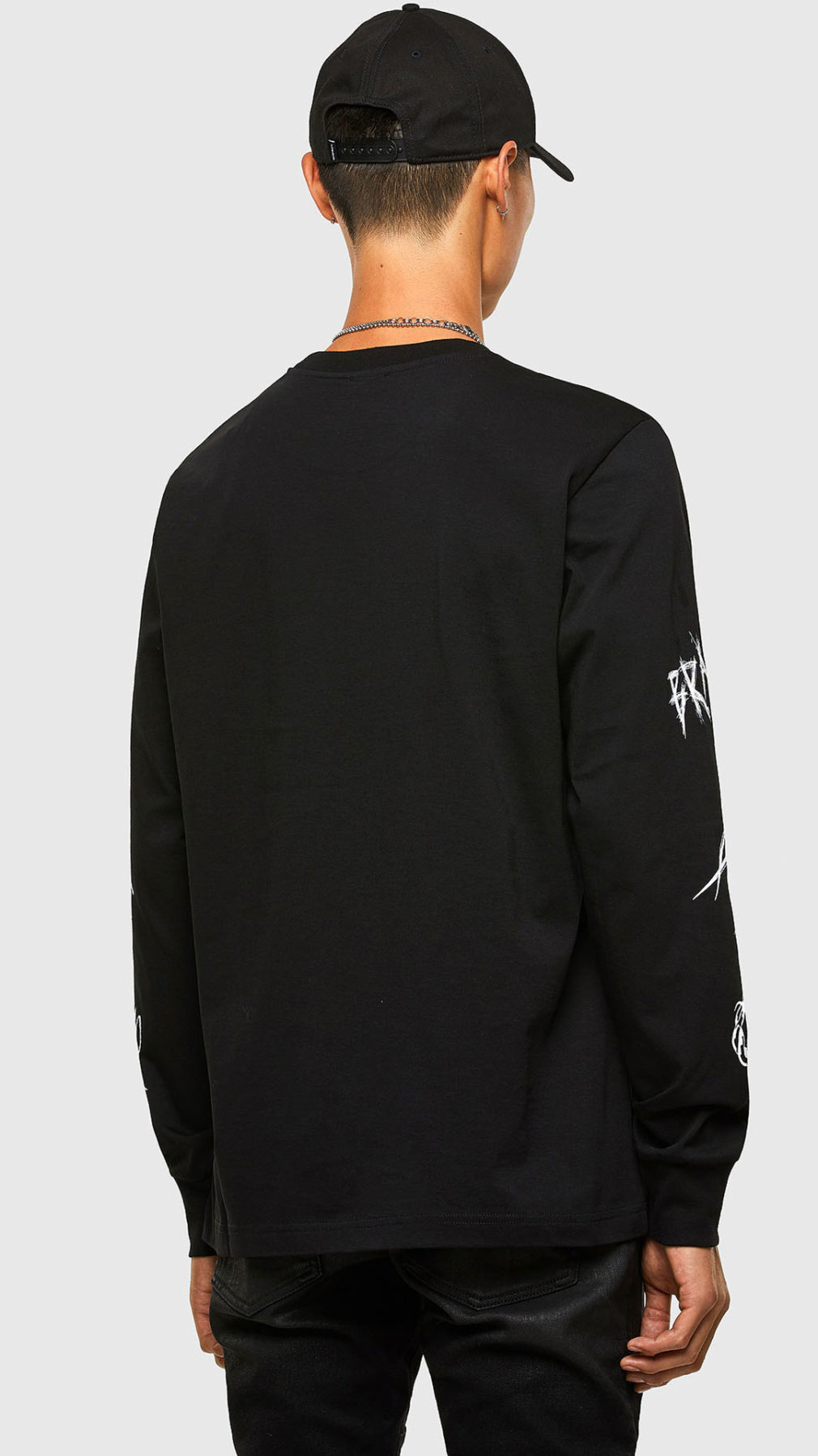 Camiseta diesel manga larga con estampado.