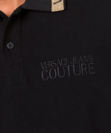 Polo Versace Jeans Couture con logo en ribetes dorados