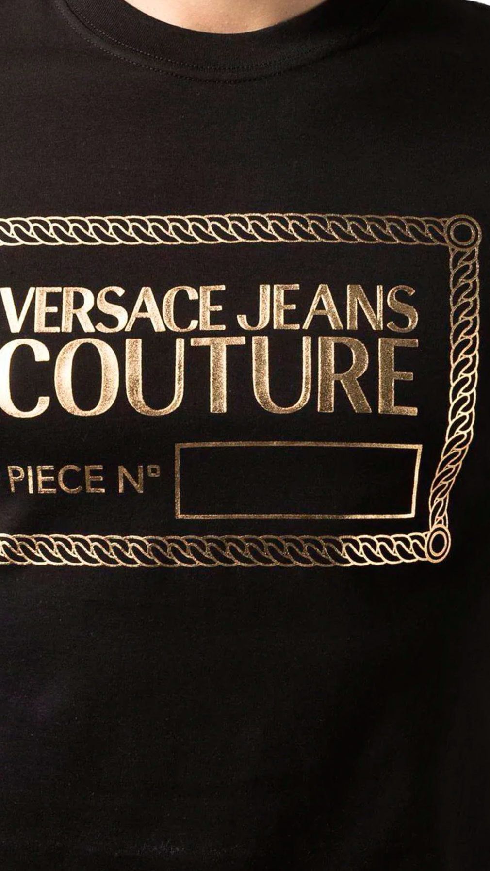 Camiseta Versace Jeans Couture con logo estampado en dorado
