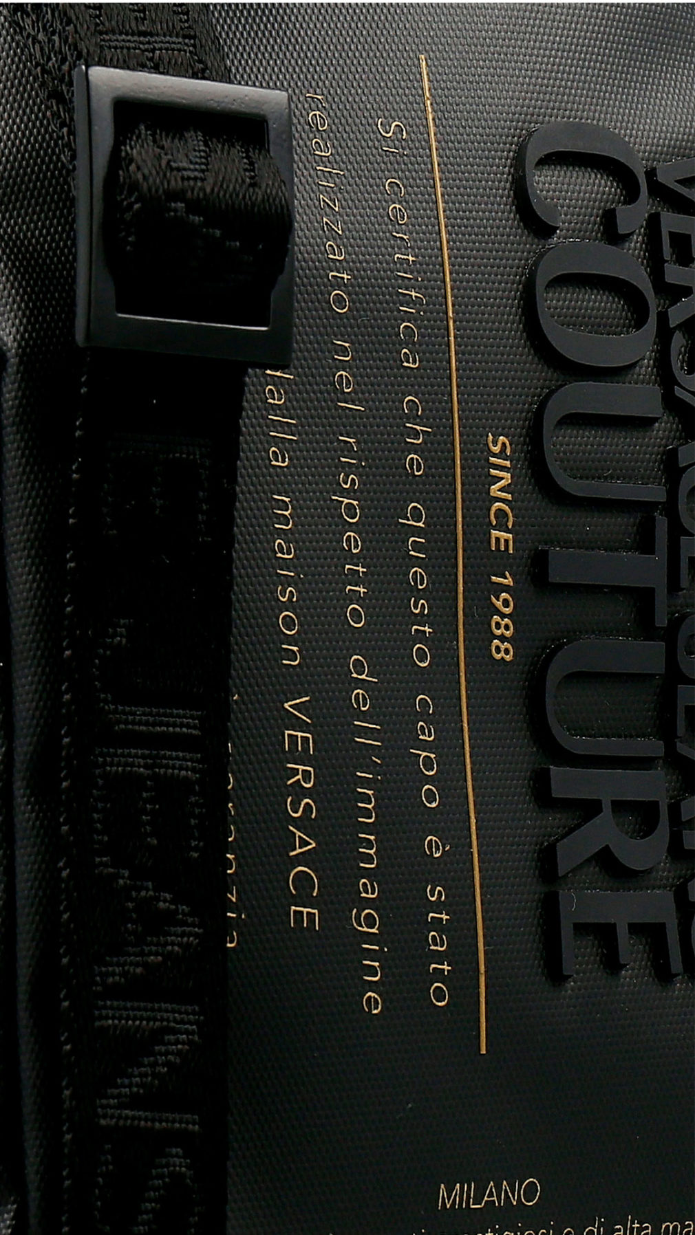 Bolso menssanger Versace Jeans Couture con logo en la parte delantera