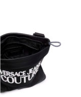 Bolso messenger Versace Jeans Couture con parche del logo