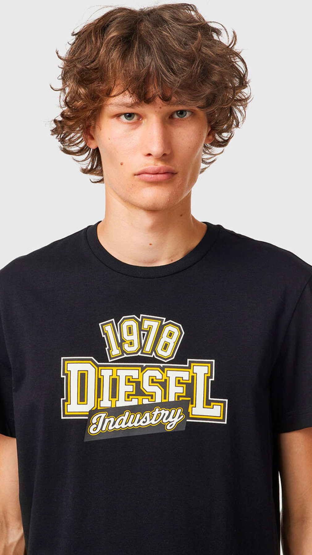 Camiseta Diesel con logo parte delantera