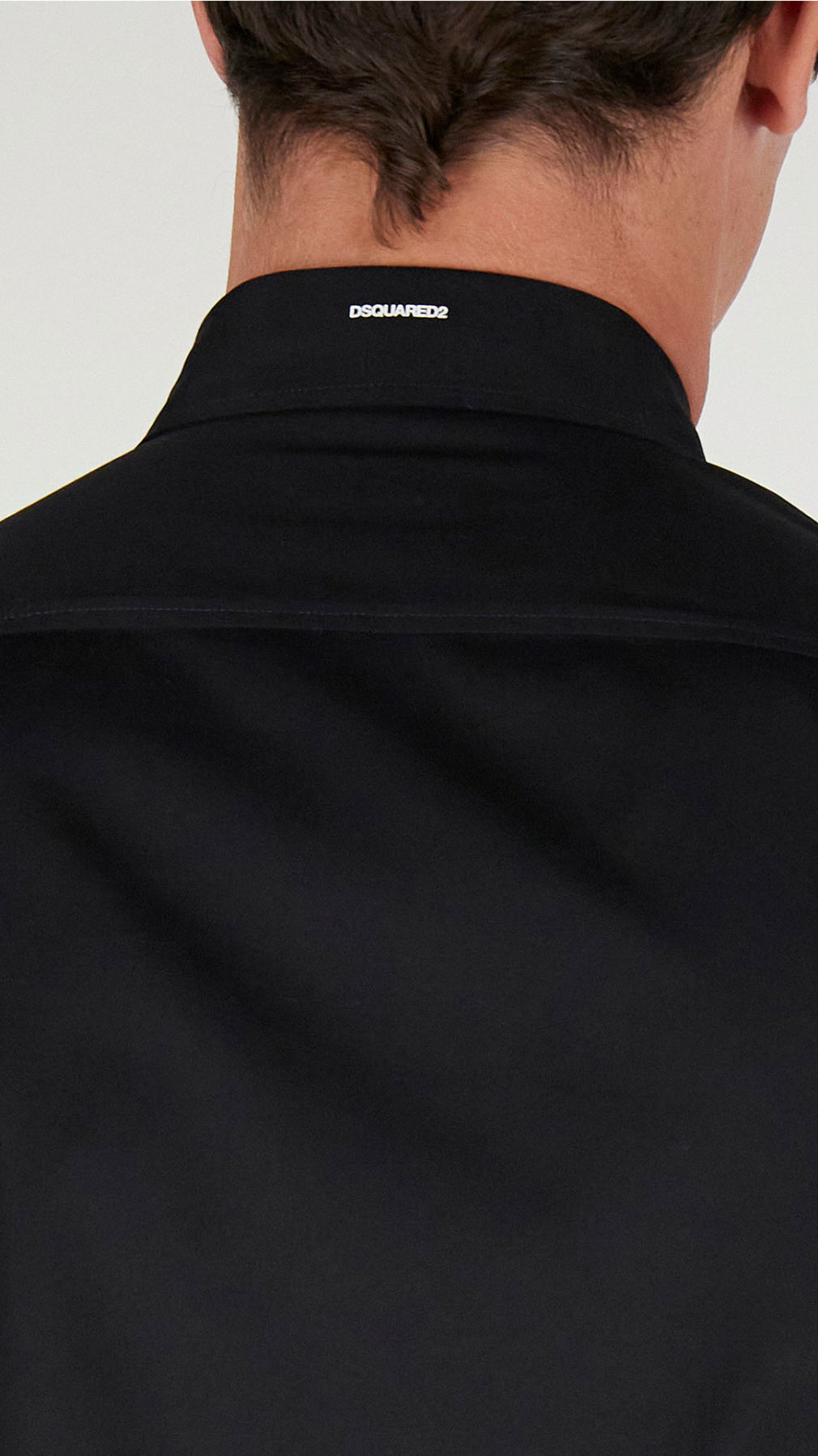 Camisa Dsquared2 básica con logo en cuello parte trasera