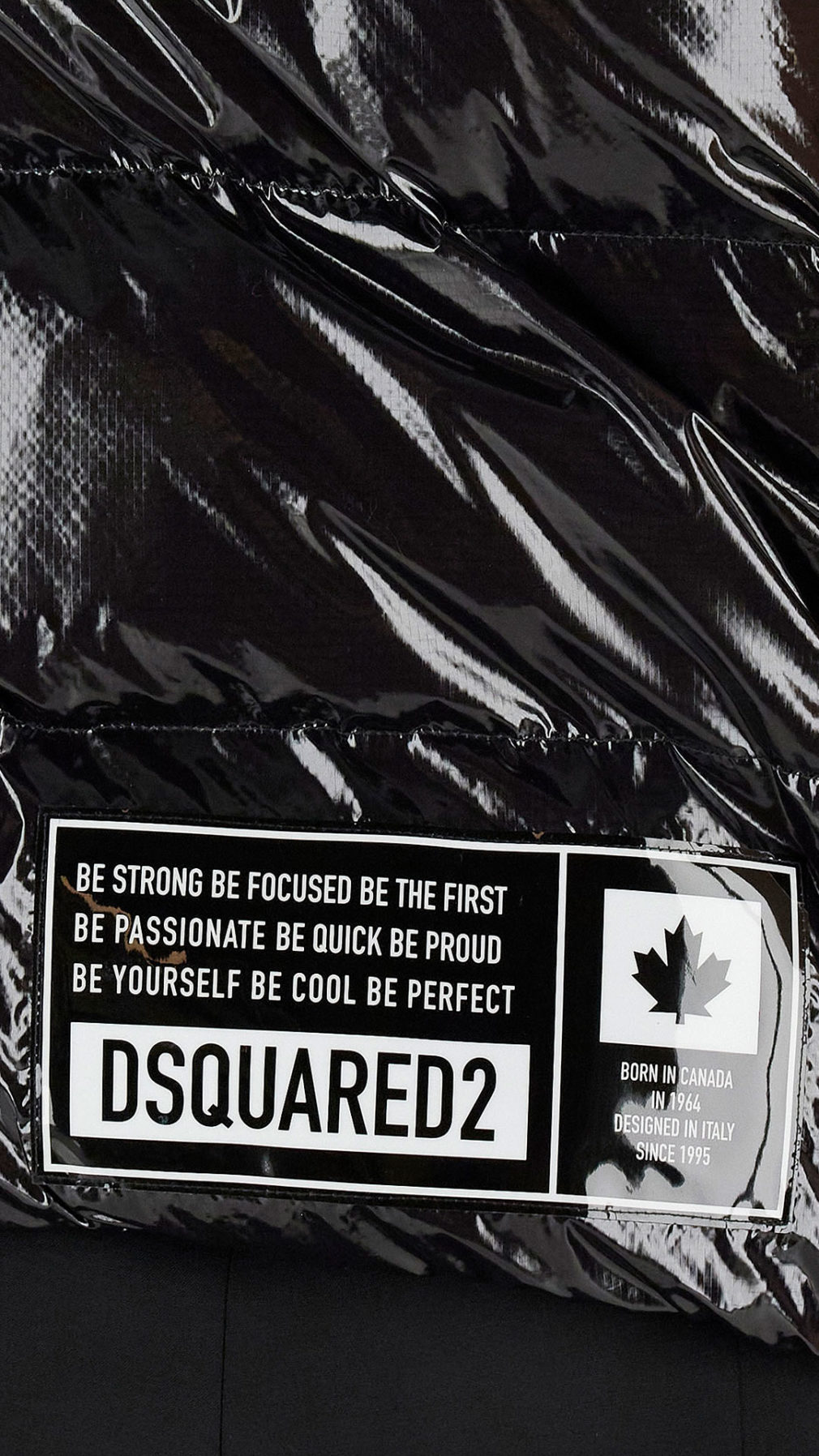 Chaleco Dsquared2 acolchada brillante.