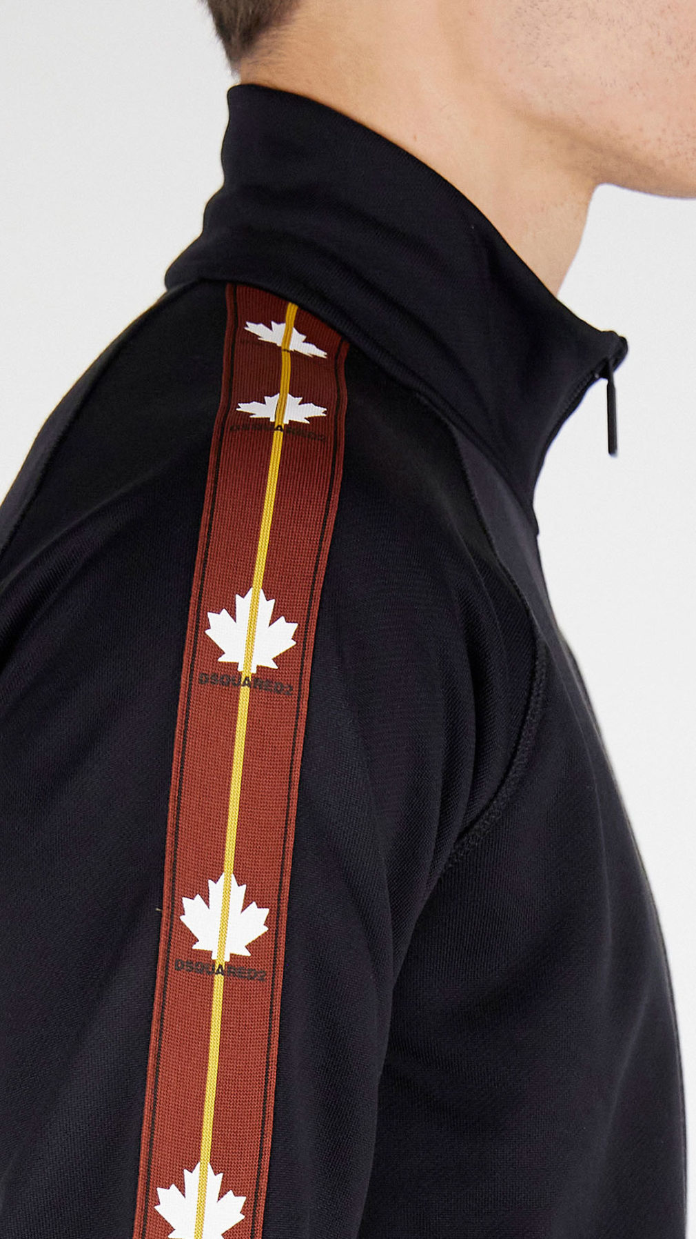 Sudadera Dsquared2 con logo en cinta en las mangas