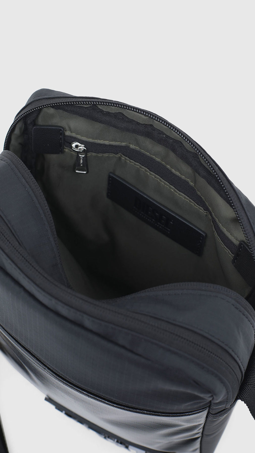 Bandolera Diesel de ripstop con bolsillos revestidos