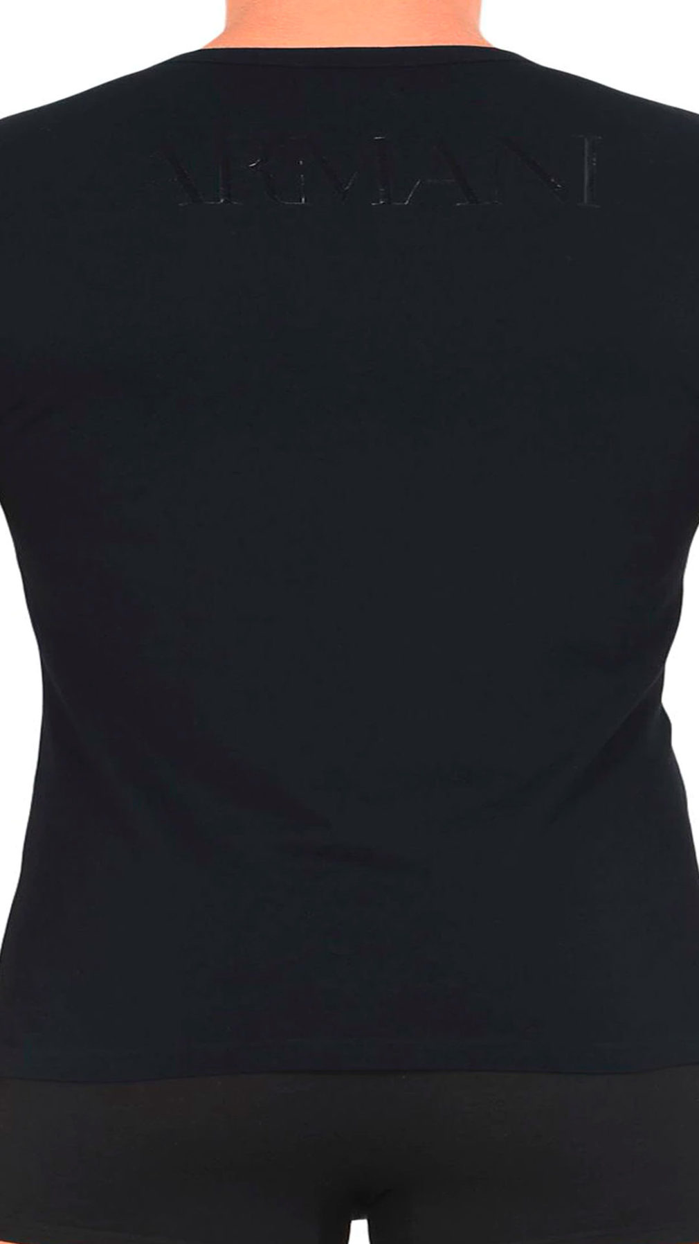 Camiseta Emporio Armani con logo en la parte delantera y parte trasera