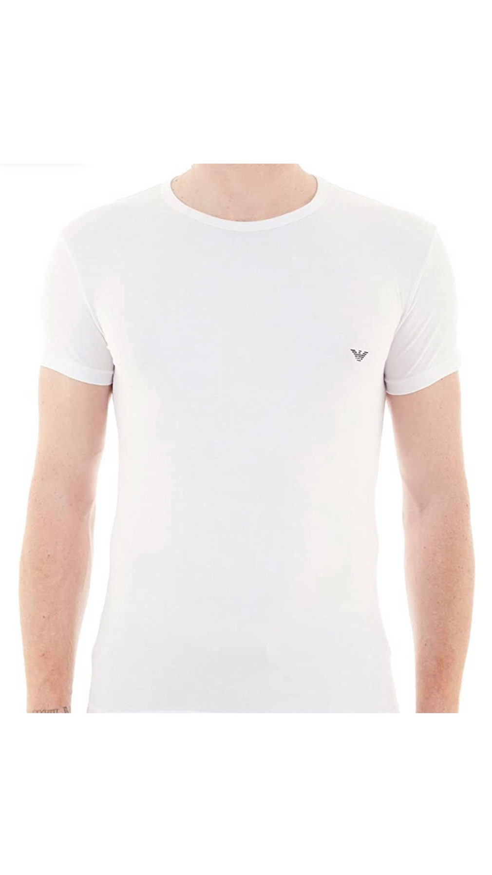 Camiseta Emporio Armani con logo en la parte delantera y parte trasera