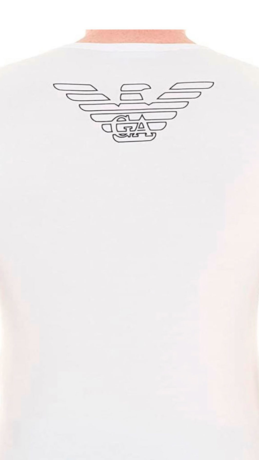 Camiseta Emporio Armani con logo en la parte delantera y parte trasera