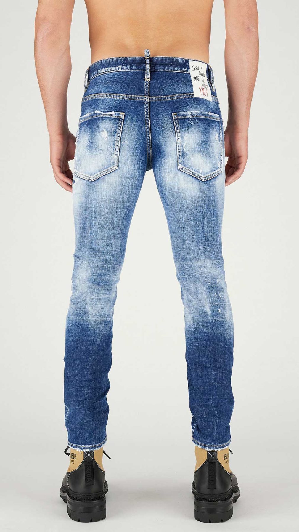 Jeans Skater Dsquared2 con motivos florales en los parches