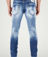 Jeans Skater Dsquared2 con motivos florales en los parches