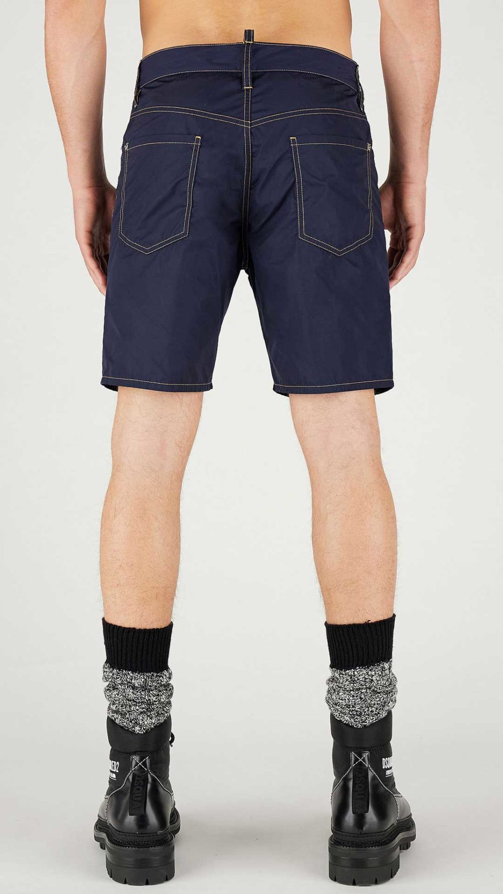 Pantalón corto Dsquared2 azul con logotipo en la parte delantera