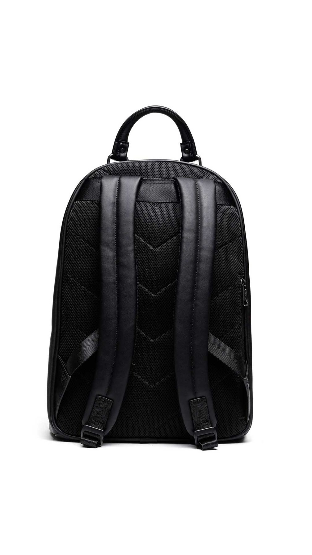 Mochila Diesel presenta una forma redondeada y un logotipo ovalado ‘D’