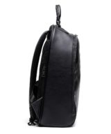 Mochila Diesel presenta una forma redondeada y un logotipo ovalado ‘D’