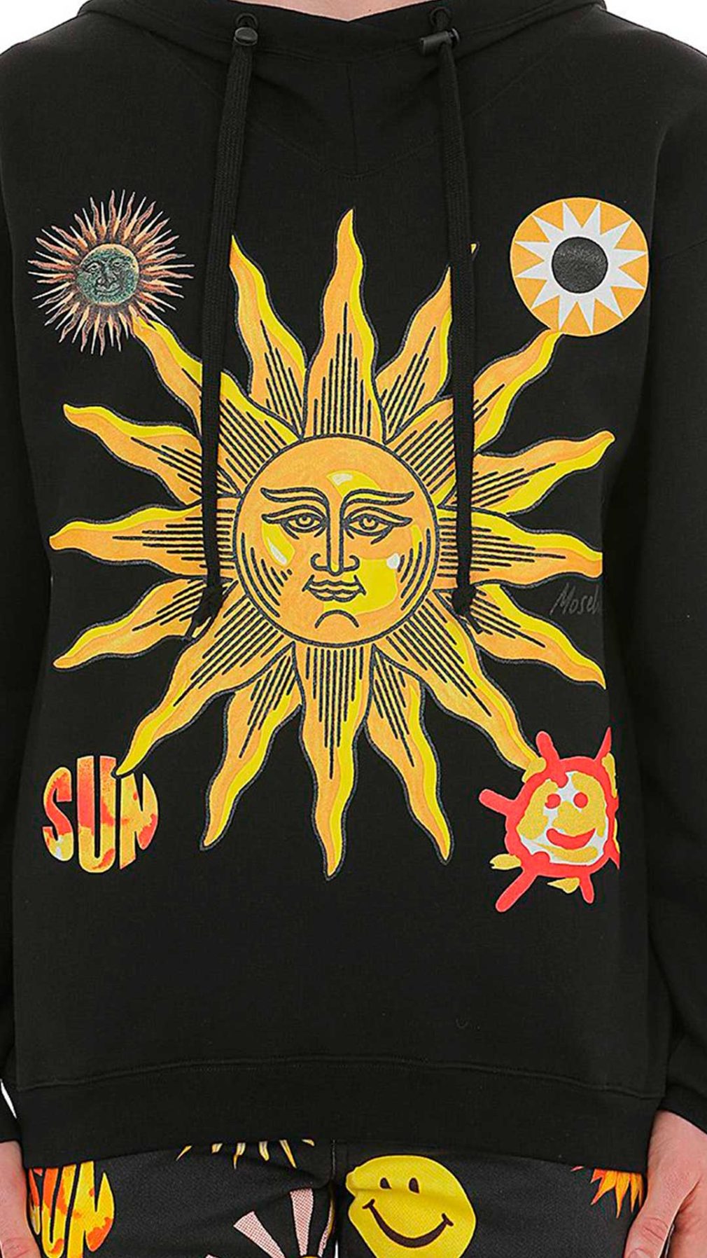 Sudadera Moschino con capucha y estampado en la parte delantera