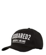 Gorra negra con logo dsquared2 en la parte delantera