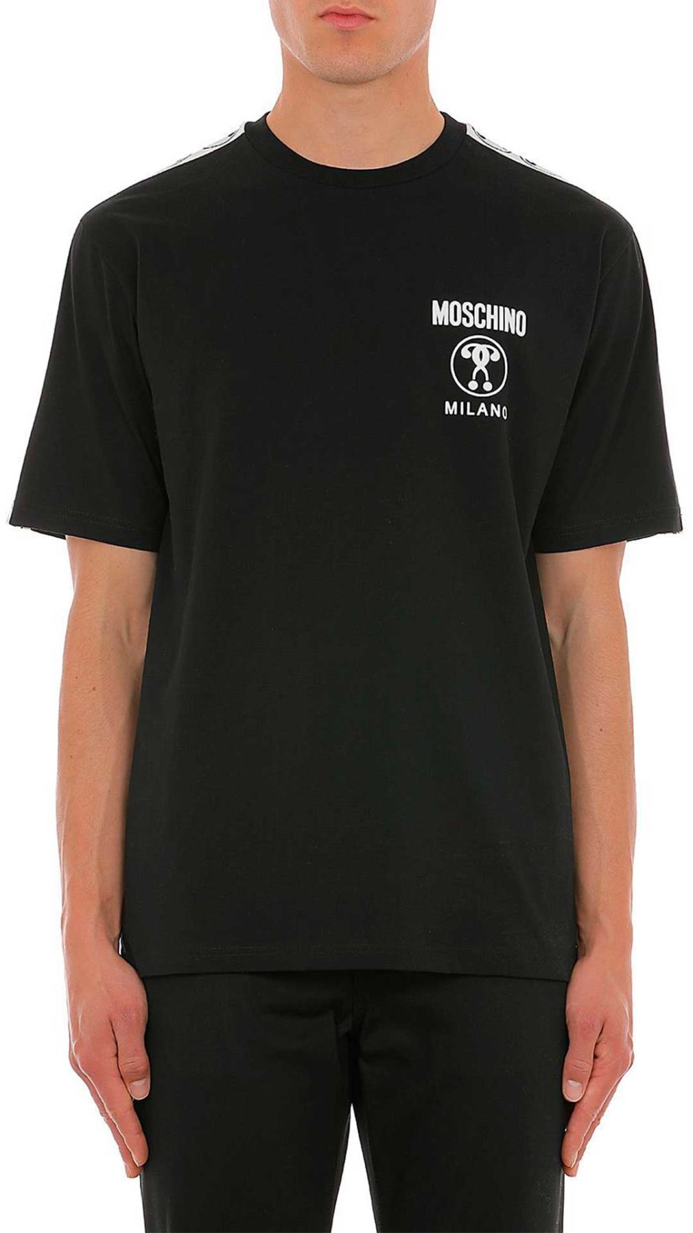 Camiseta negra Moschino con logo Double Question Mark en la parte delantera y bandas laterales en las mangas