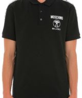 Polo negro Moschino con logo Double Question Mark en la parte delantera y bandas laterales en las mangas
