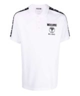 Polo blanco Moschino con logo Double Question Mark en la parte delantera y bandas laterales en las mangas