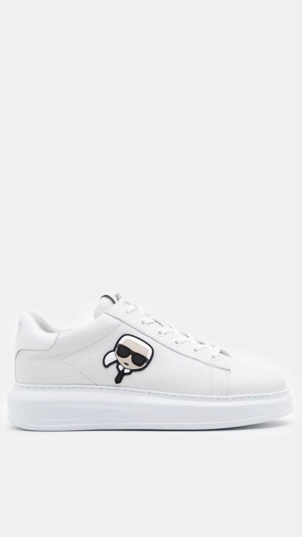 Deportiva Karl Lagerfeld con diseño de KARL en el lateral