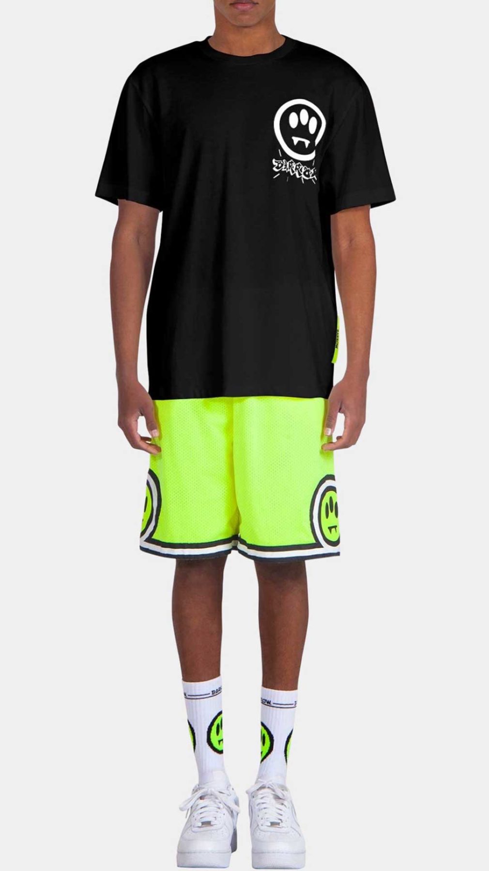 Camiseta negra Barrow con serigrafía en la parte trasera y logotipo