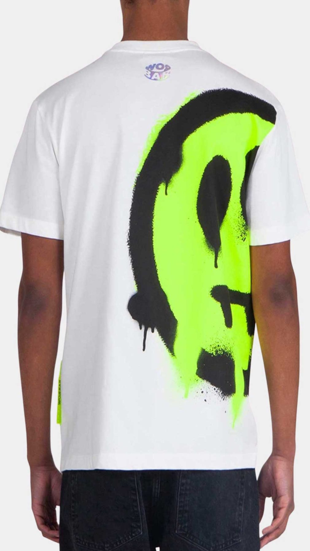 Camiseta blanca Barrow con serigrafía en el lado izquierdo