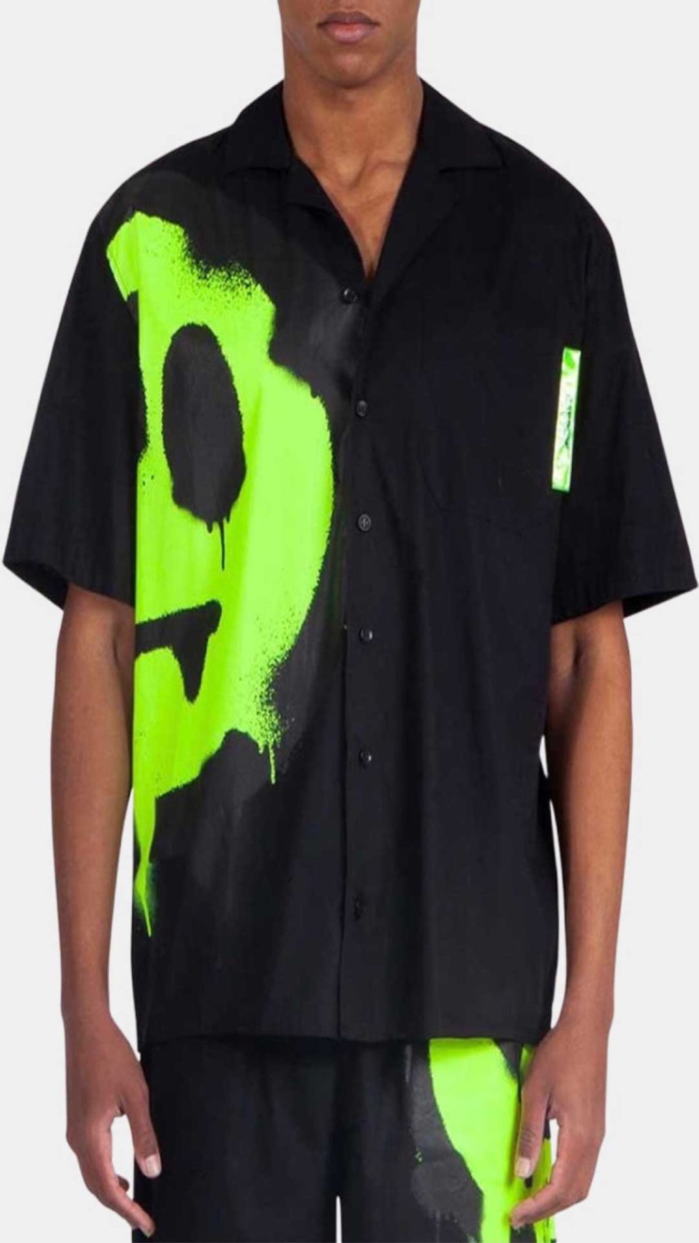Camisa negra Barrow con serigrafía en la parte derecha
