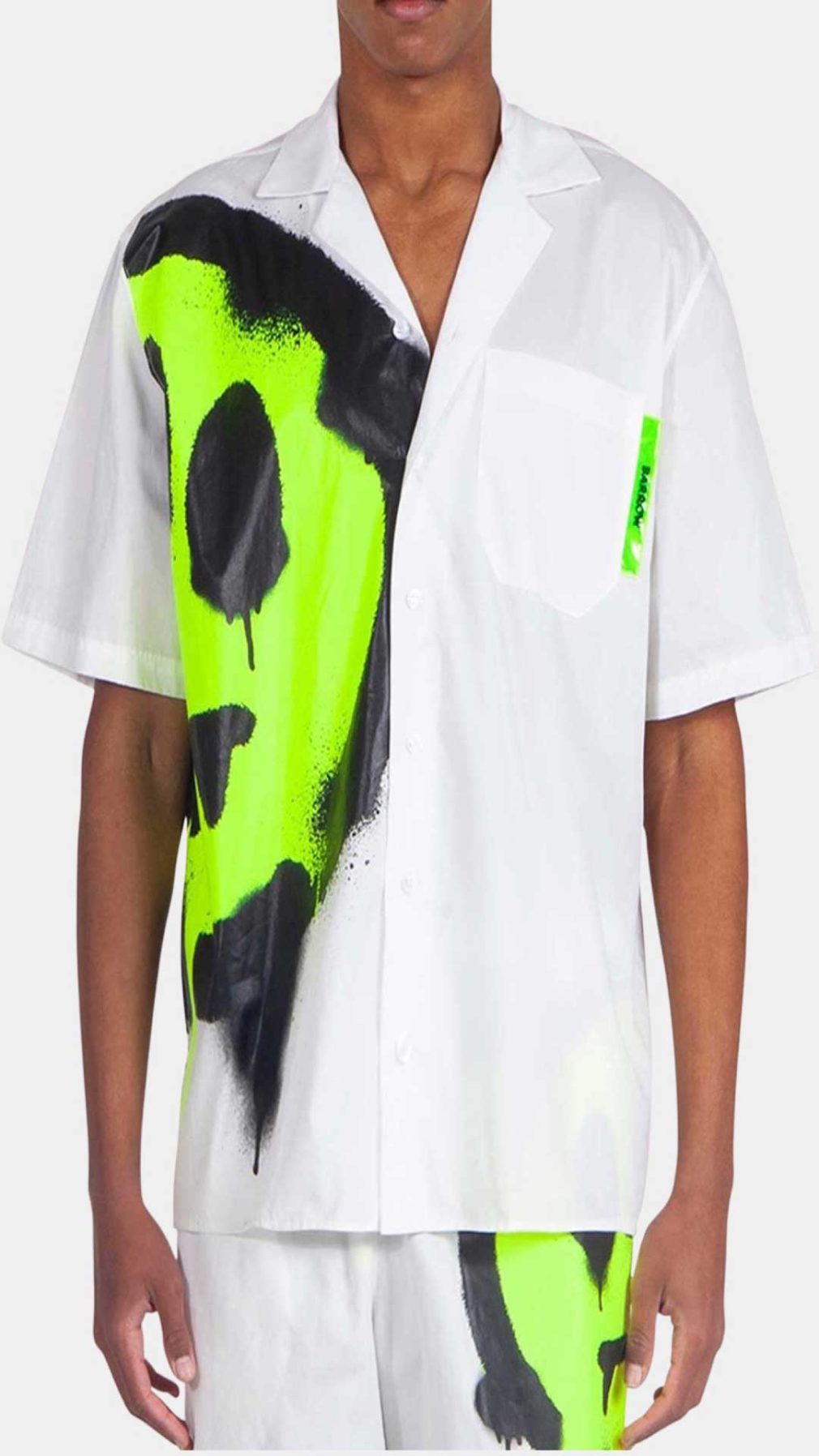 Camisa blanca Barrow con serigrafía en el lado izquierdo