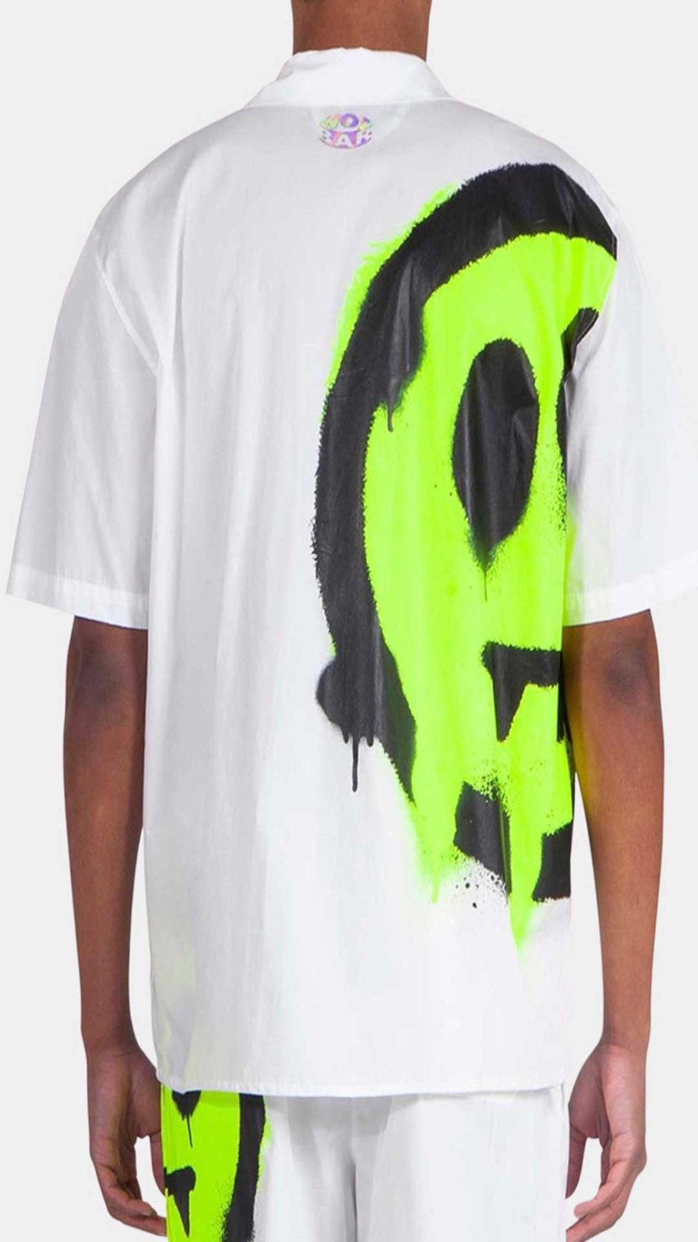Camisa blanca Barrow con serigrafía en el lado izquierdo
