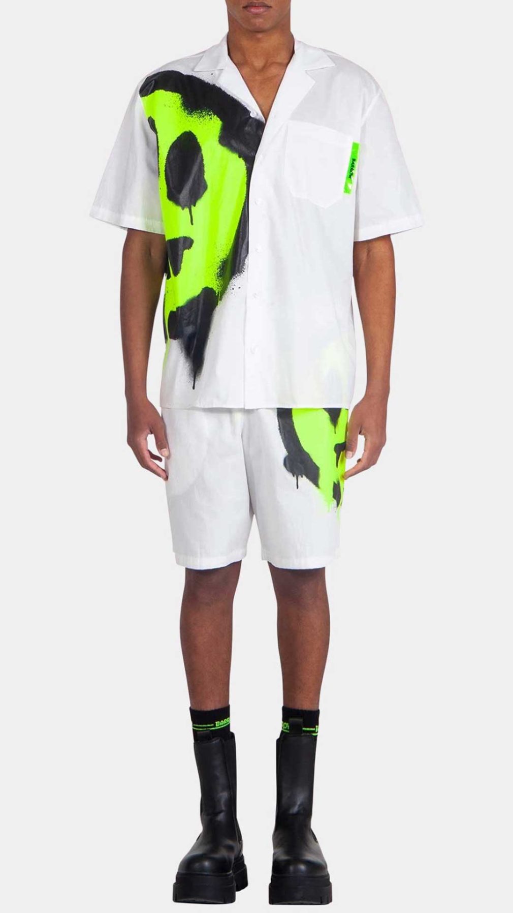 Pantalón corto blanco Barrow  con serigrafia en el lado izquierdo