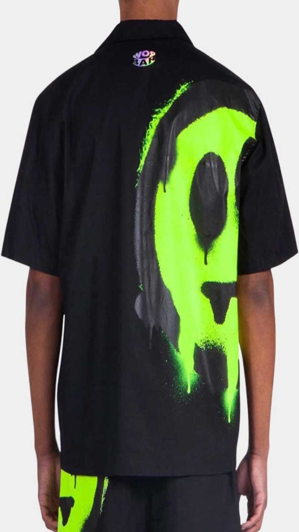Camisa negra Barrow con serigrafía en la parte derecha