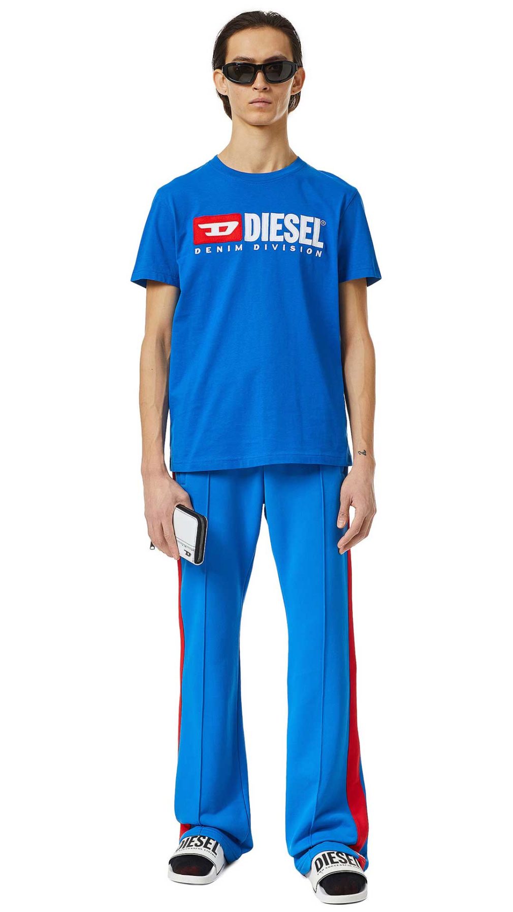 Camiseta azul Diesel logo en la parte delantera