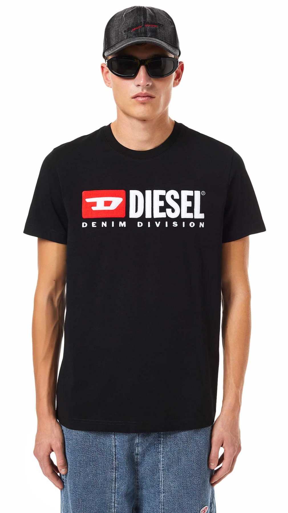 Camiseta negra Diesel con logotipo en la parte delantera