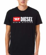Camiseta negra Diesel con logotipo en la parte delantera