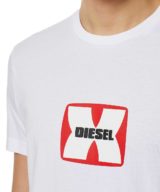 Camiseta blanca Diesel con logo en relieve en la parte delantera