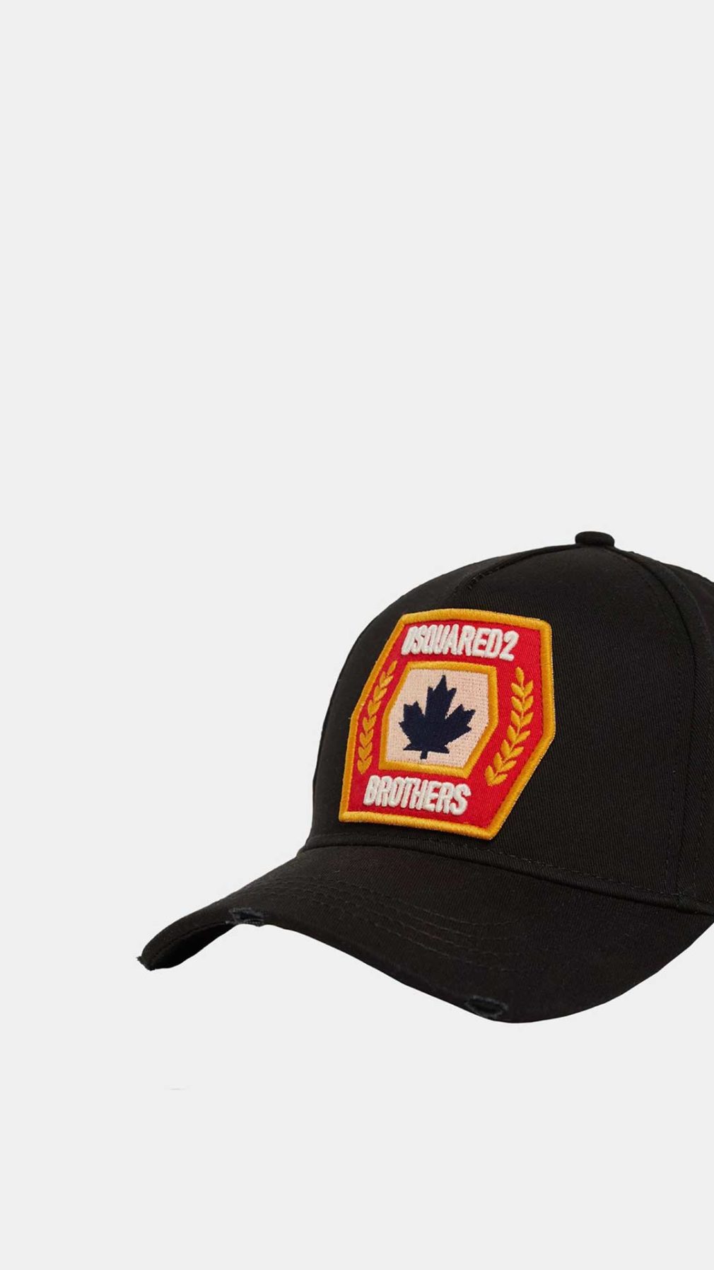 Gorra negra Dsquared2 con logo parte delantera