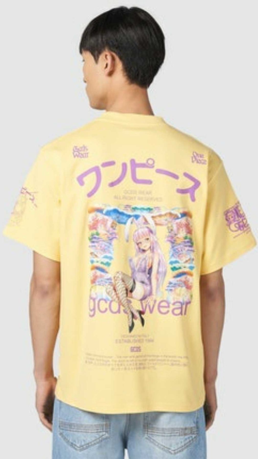 Camiseta amarilla GCDS con estampado en la parte delantera y parte posterior