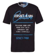 Camiseta  negra Versace Jeans Couture con logo estampado en la parte delantera