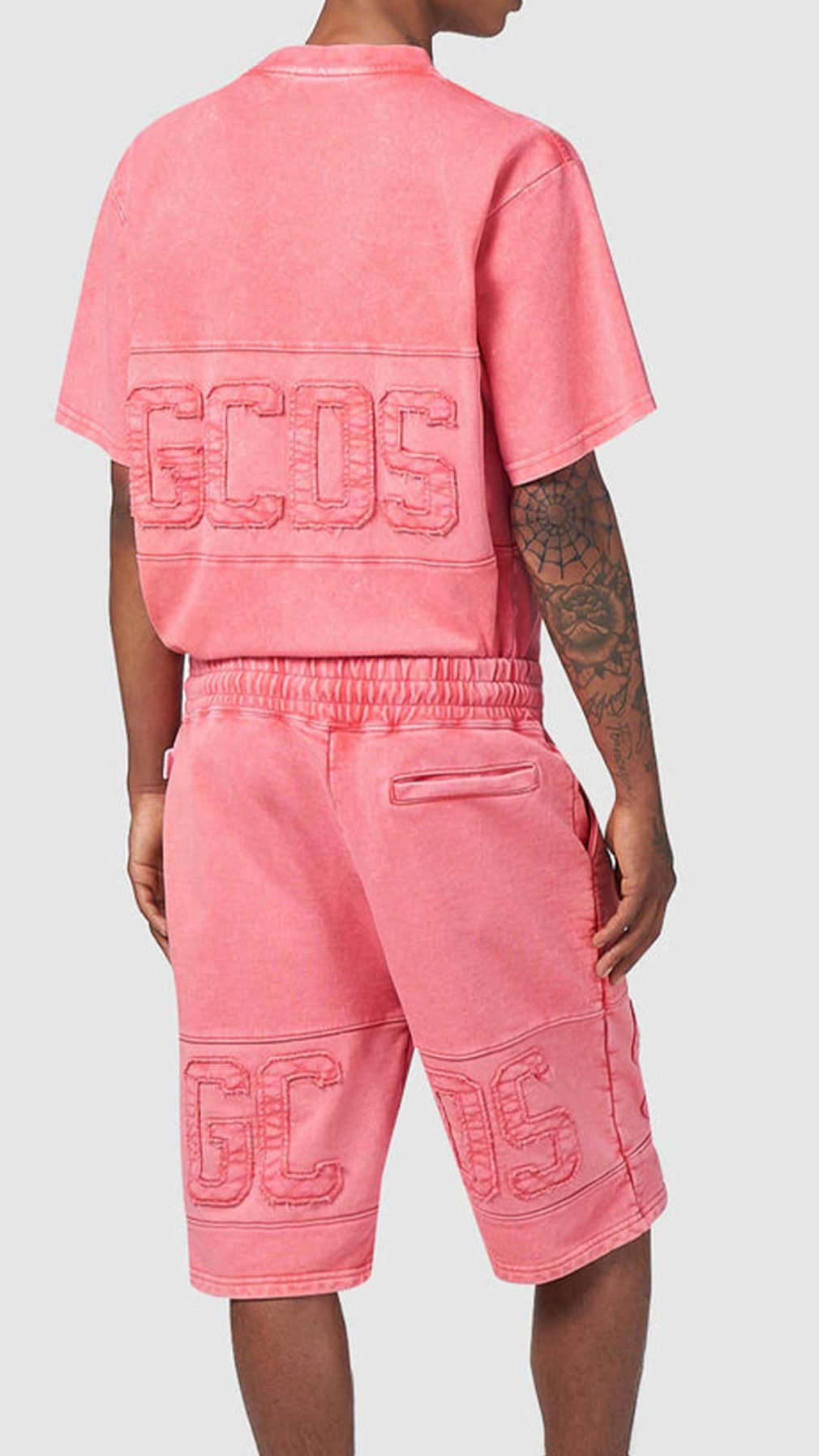 Pantalón corto GCDS banda con el logo incrustado delante y detrás