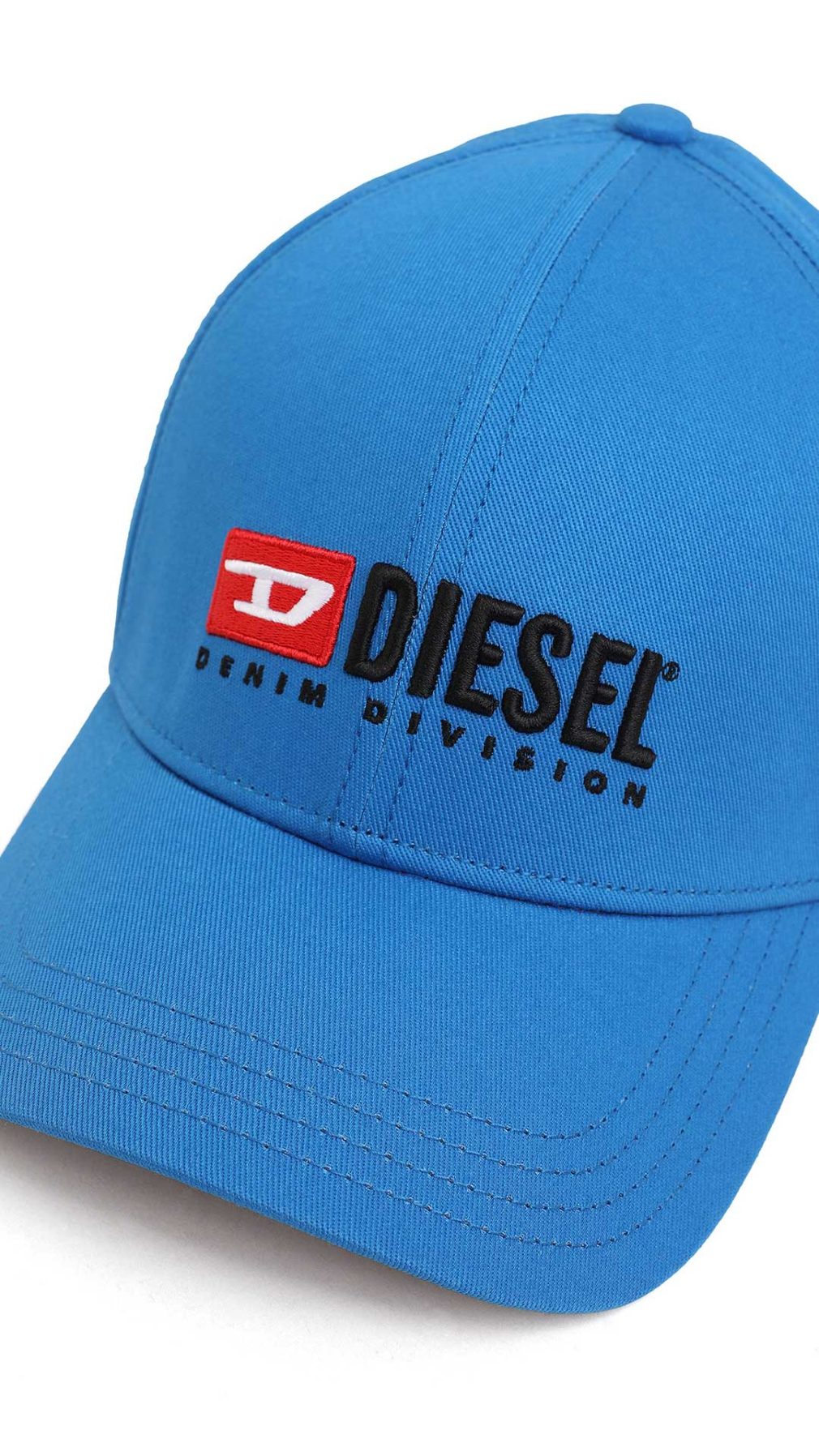Gorra azul Diesel con logo en la parte delantera