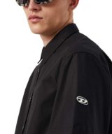 Camisa Diesel con magas de canale y parche D ovalado
